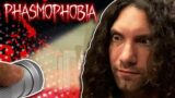 Dan REALLY struggles with his flashlight (and other scary stories) – Phasmophobia